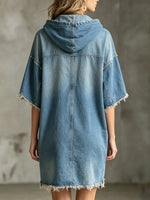 Vestito corto in denim da donna, tinta unita, effetto lavato, con cappuccio, tasca e maniche corte con bordo grezzo