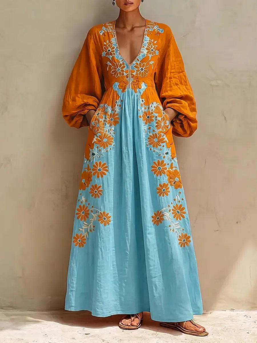 Böhmisches Maxikleid mit V-Ausschnitt und zweifarbigem Blumenmuster