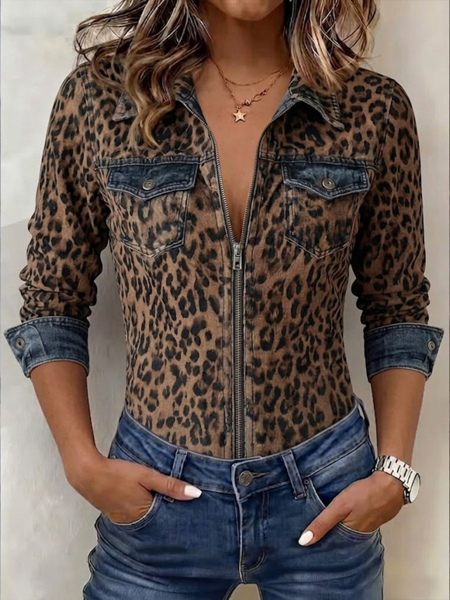 Camicia casual di jeans con zip e pannelli con stampa leopardata elegante