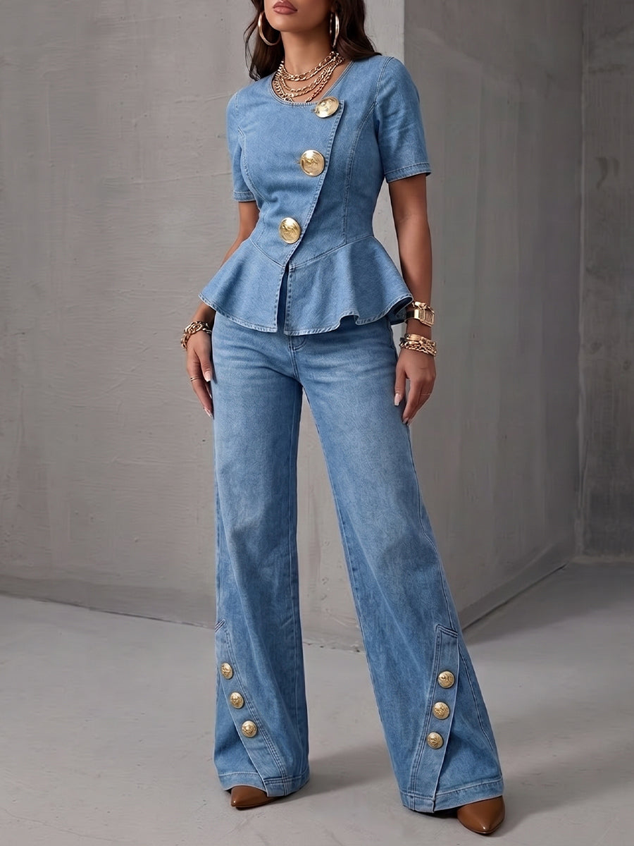 Stilrent, avslappnat, slim-fit denimset i två delar (topp och jeans)