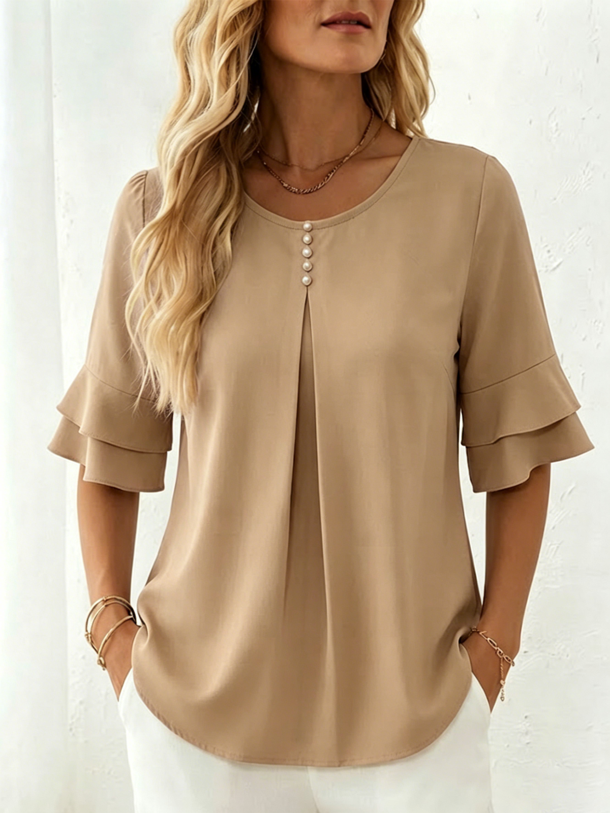 Camicia a maniche corte a vestibilità ampia e snellente con balze a doppio strato