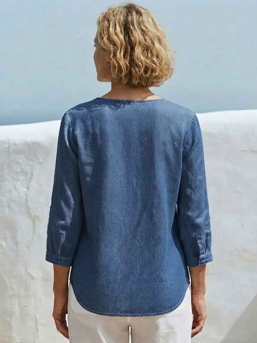 Blusa Casual Solta de Ganga Lavada com Decote Redondo, Botões Diagonais, Franzido no Busto, Laço Lateral e Mangas 3/4