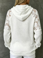 Damen Kapuzenpullover mit Blumen-Spitzenmuster, Raglanärmeln, Waffelstrick und Kordelzug