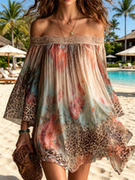 Vestido corto de chifón para vacaciones, con estampado floral de leopardo, encaje en contraste, hombros descubiertos, plisado, manga corta acampanada y corte suelto.