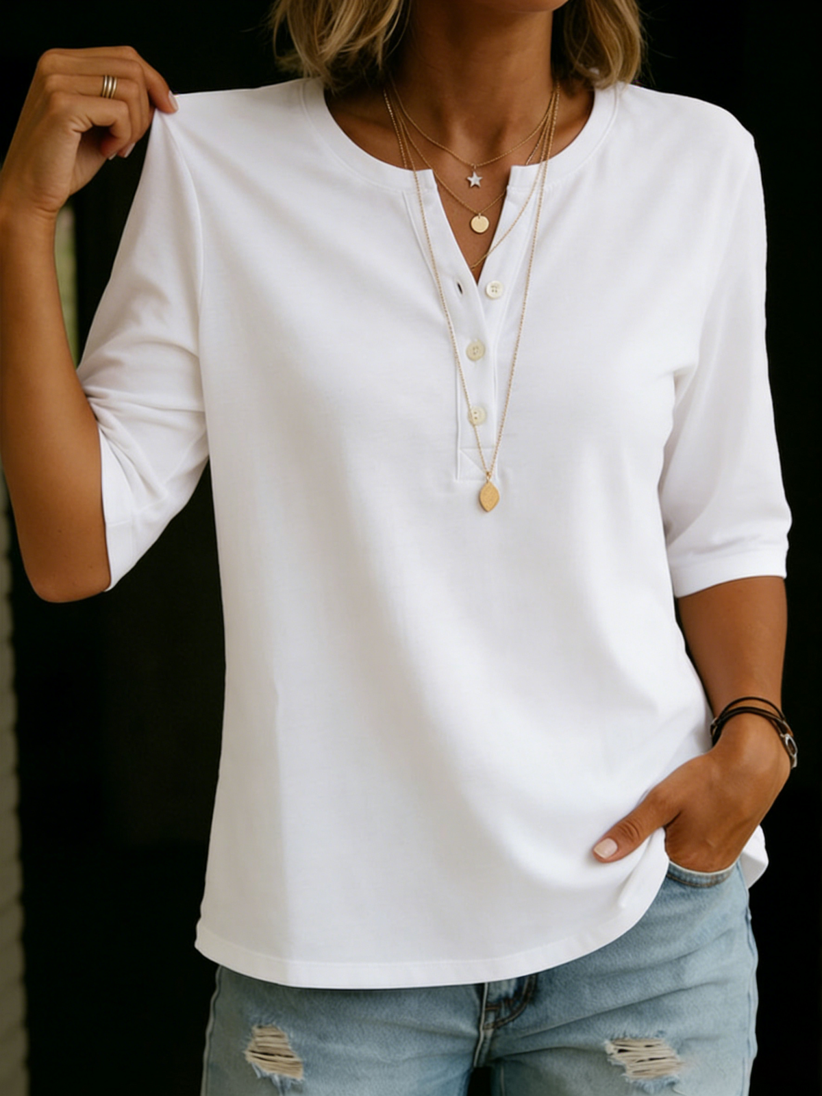 T-shirt classica con collo Henley in 100% cotone
