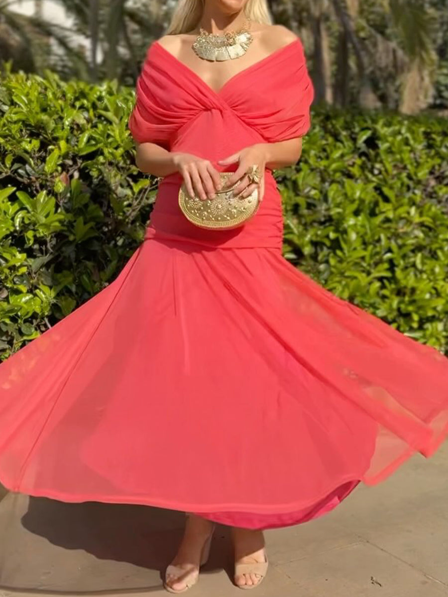 Elegantes, dehnbares Mesh-Kleid mit gerafftem Schnitt