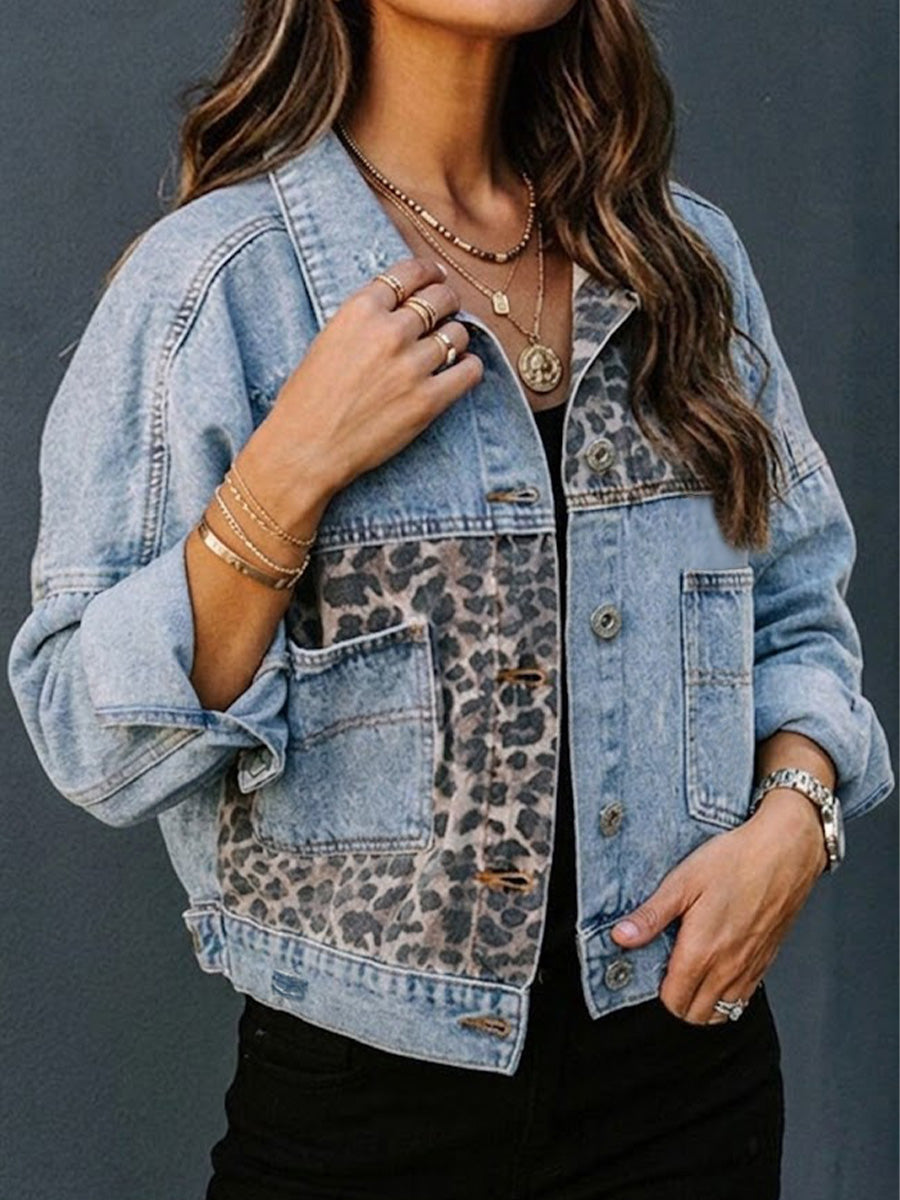 Giacca di jeans corta vintage con rever, stampa leopardata e taglio ampio