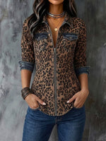 Camicia casual di jeans con zip e pannelli con stampa leopardata elegante