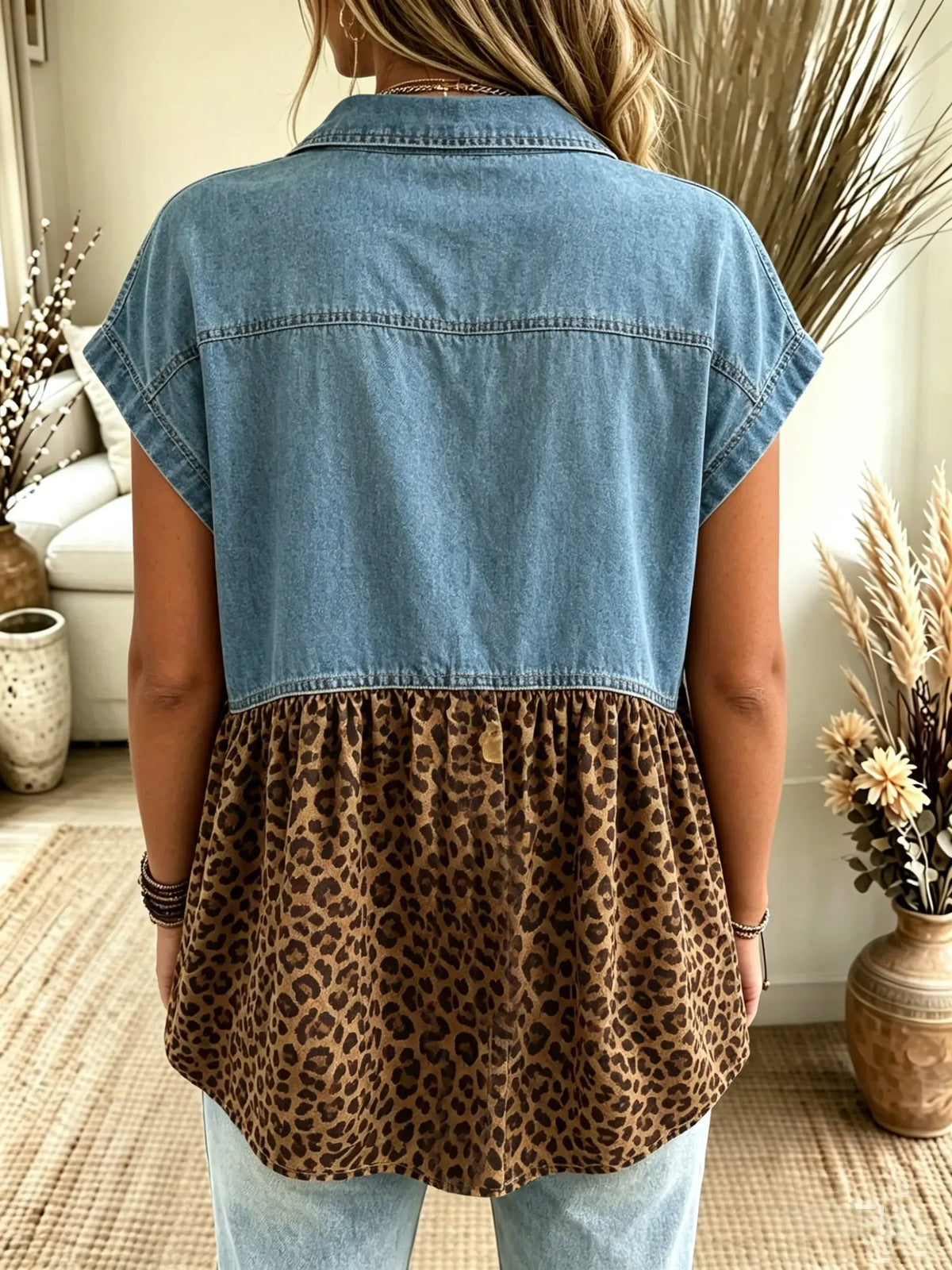 Damen Jeanshemd mit Leoparden-Patchwork und kurzen Ärmeln