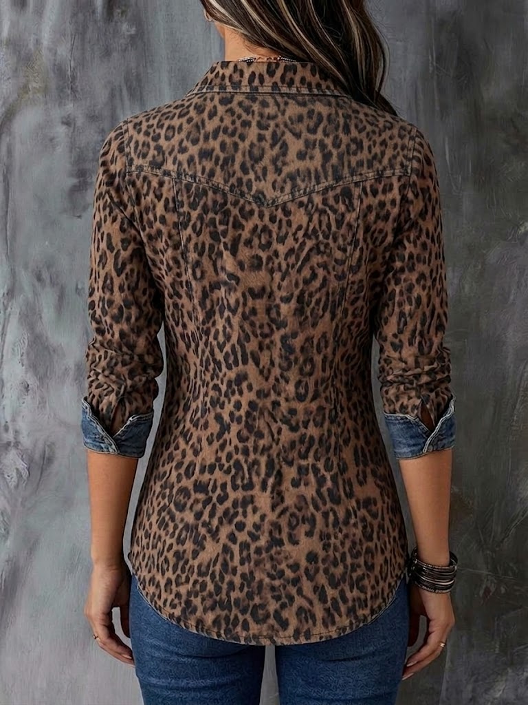Camicia casual di jeans con zip e pannelli con stampa leopardata elegante