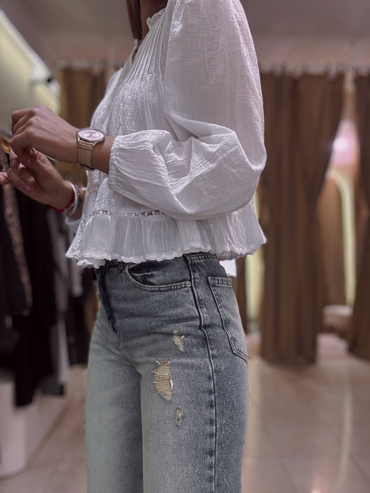Camicia comoda e casual in lino e cotone con rifiniture