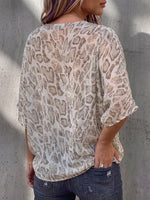 Camisa de gasa con telas cómodas y arte vintage