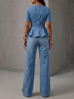 Stilrent, avslappnat, slim-fit denimset i två delar (topp och jeans)