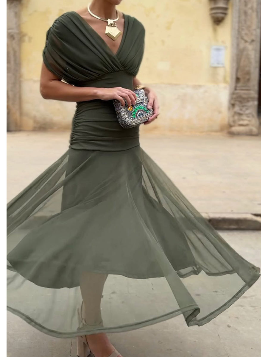 Elegantes, dehnbares Mesh-Kleid mit gerafftem Schnitt